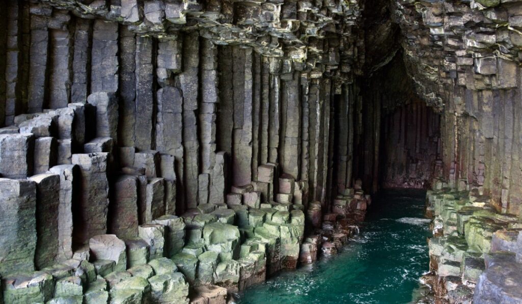 Grotta Fingal in Scozia